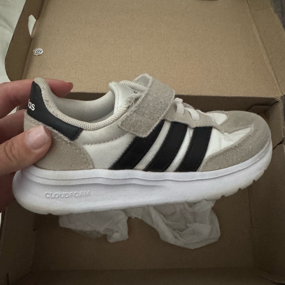 Adidas little kids 13 Kids' Black and Cream Sneakers